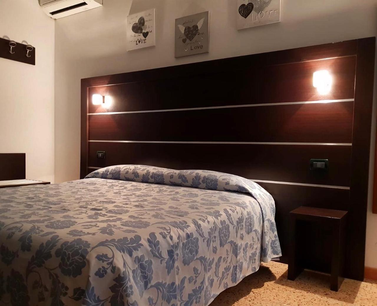 Hotel Riva Rimini Ngoại thất bức ảnh